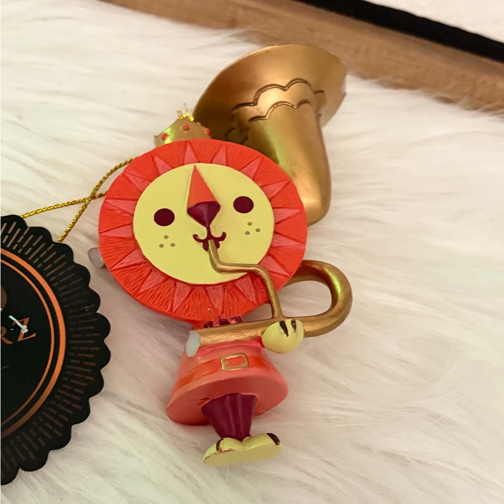 Department 56 FAO Schwarz Lion Hanging Ornament - Picture 4 of 7